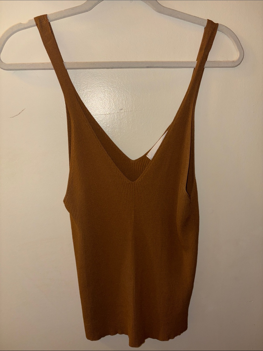 Sleeveless Ribbed V-Neck Tank Top in Rust Brown